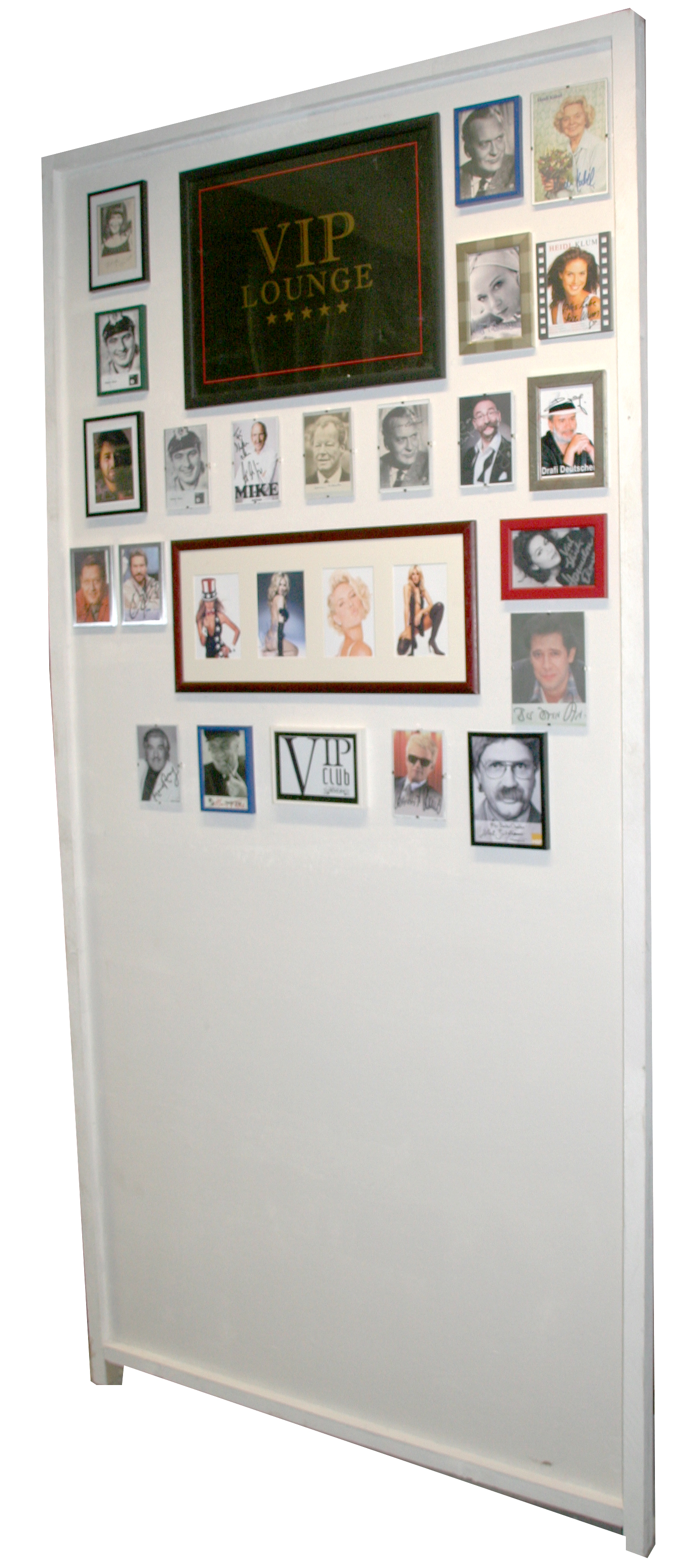 Stellwand VIP "01" 250 x 125m,  mit 27 gerahmten Bildern & Autogrammkarten